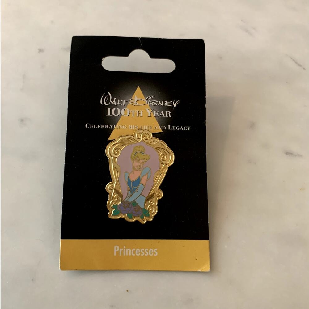 The Disney Store Cinderella Disney Princess Trading Pin 100th Year